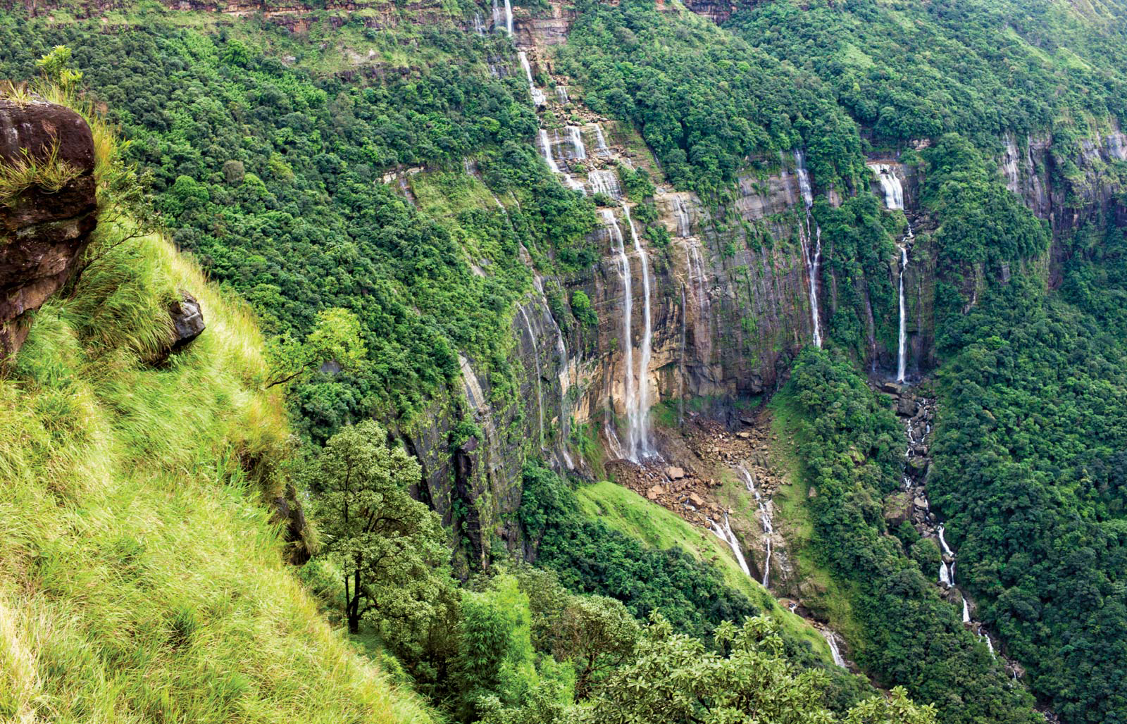 Exhilarating Cherrapunji Shillong Tour